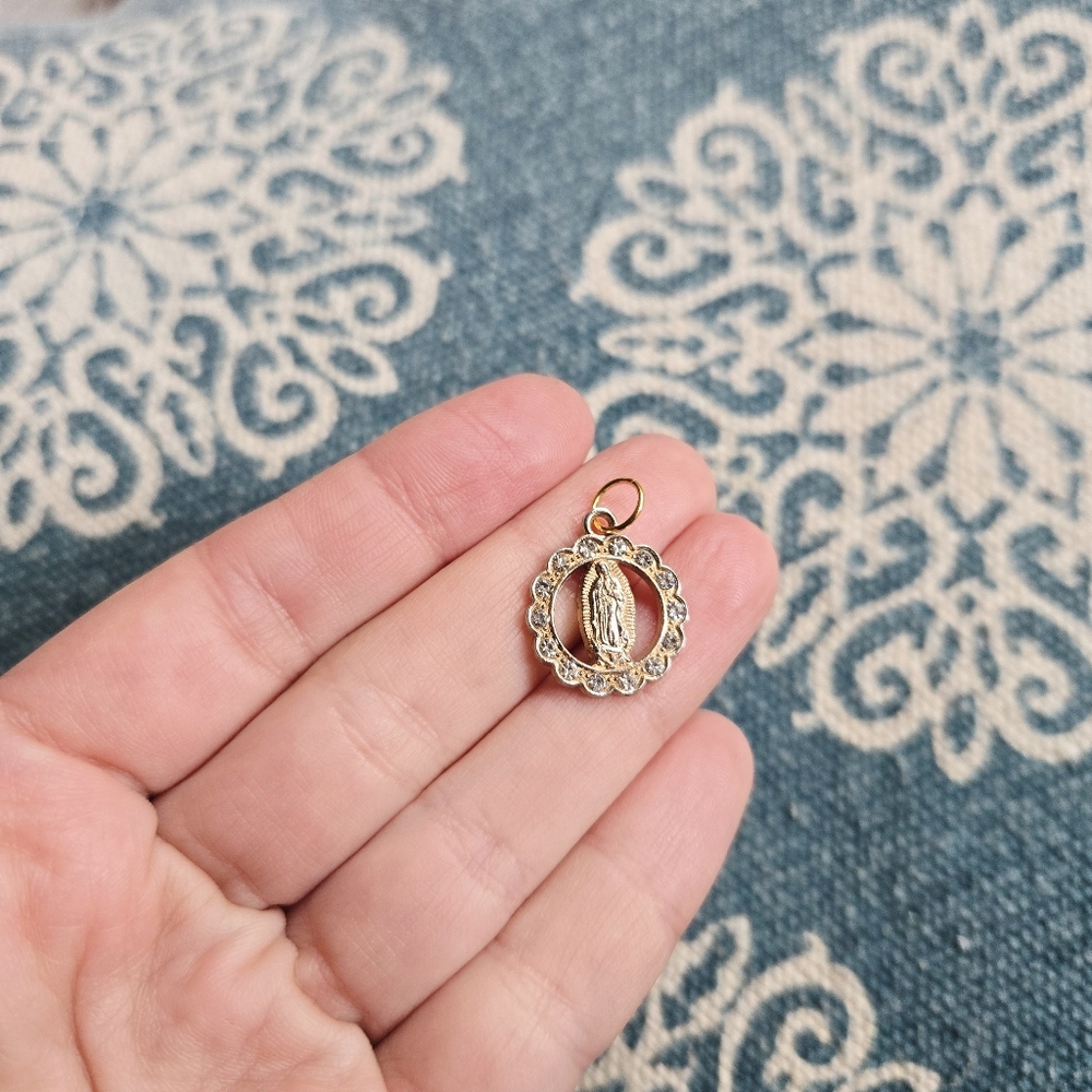 Vintage Dainty Rose Gold Medallion Miraculous Medal Pendant - Picture 5 of 6
